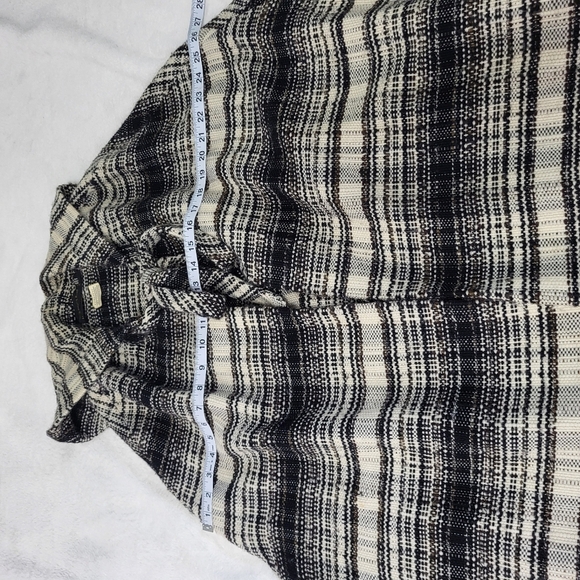 Arola Wool Black and White Plaid Cape/Poncho With Hood. Black & White - Picture 15 of 15